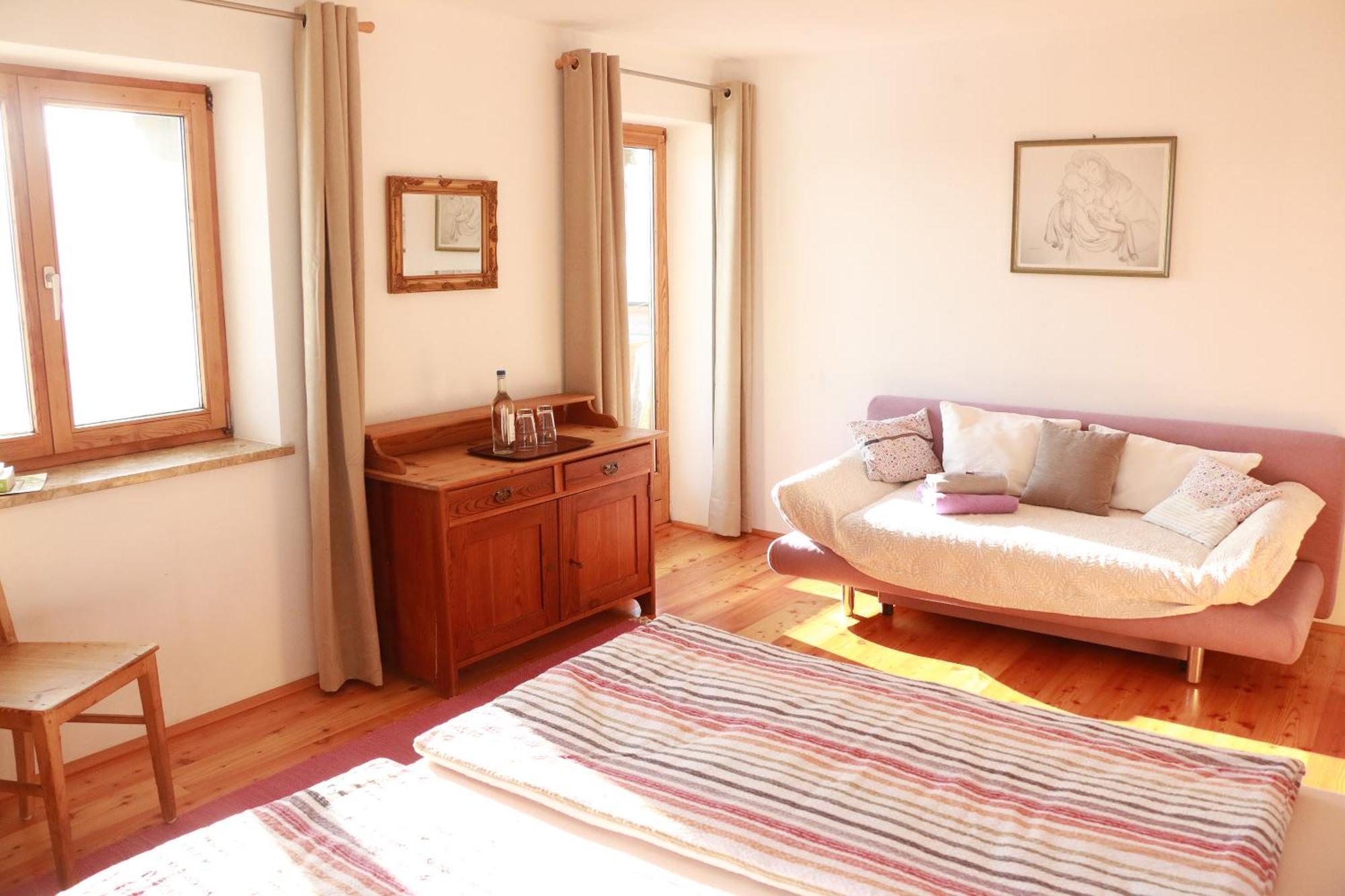 Bio Archehof Zachhiesen - & Relax Homestay Seekirchen am Wallersee